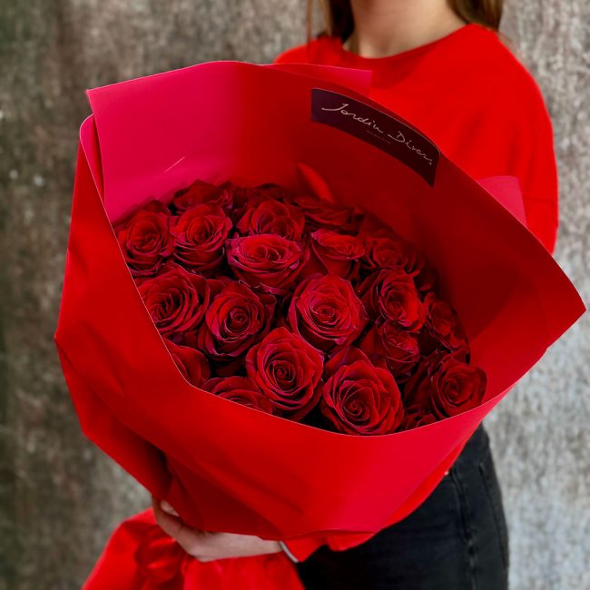 Only red roses